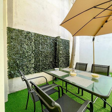 Soho Modern 55Sqm Studio With Secret Garden Lägenhet Aten Exteriör bild